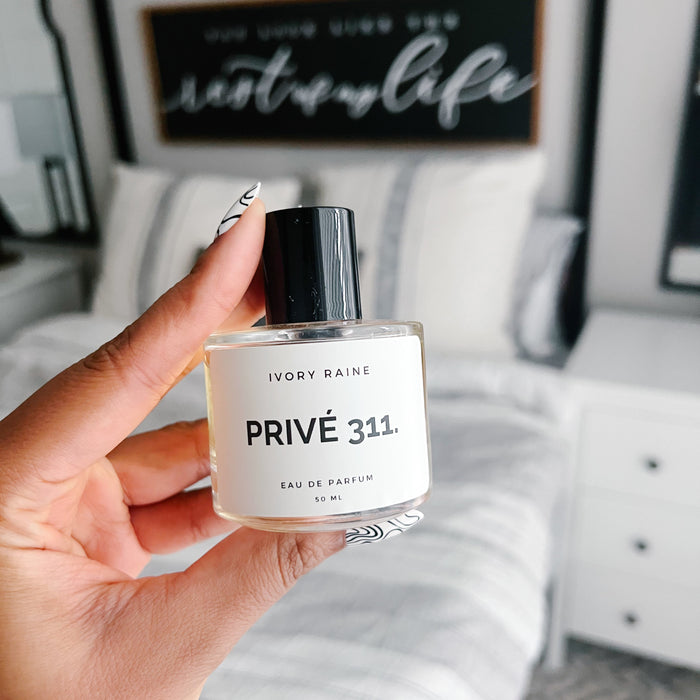Privé 311 perfume